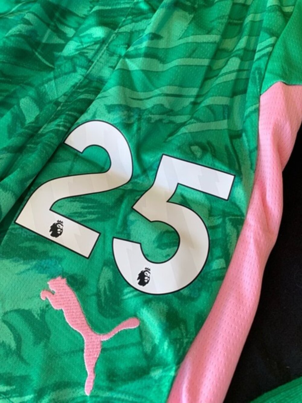 🌞⚽⚽ Manchester City 25/26 Goalkeeper Jerseys - Picture 6 of 13